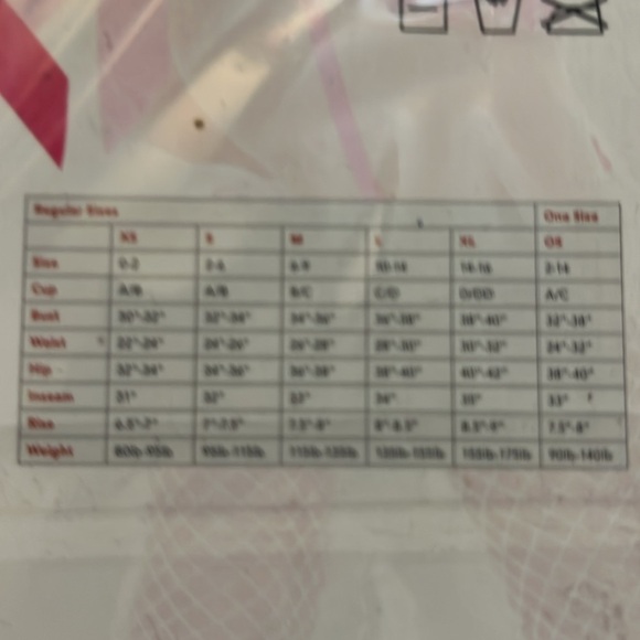 The Luxe Collection Three-Piece Lingerie Set Polka dot ruffled Set One Size - Picture 4 of 5